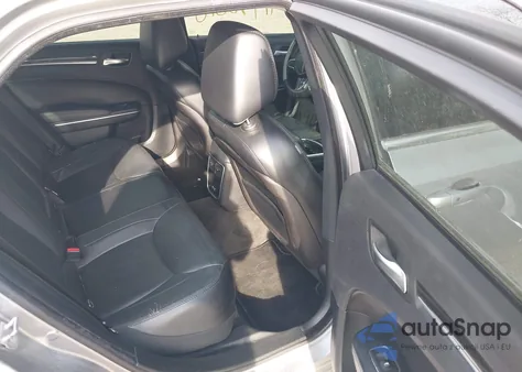 2015 Chrysler 300 Limited z USA, uszkodzony, nr VIN 2C3CCAAG1FH931721